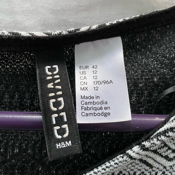 H&M LONG SLEEVE MINI DRESS 😍🥰 - Picture 3 of 5